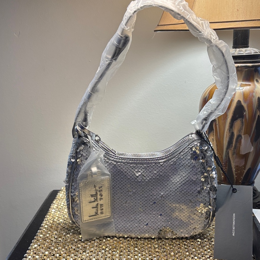 Nicole Miller Shimmering Silver Sequin Shoulder Bag - Picture 5 of 6